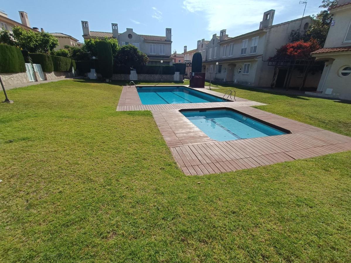 Cambrils Adosado Con Piscina 4 Habitaciones, 8 Huespedes Exteriér fotografie